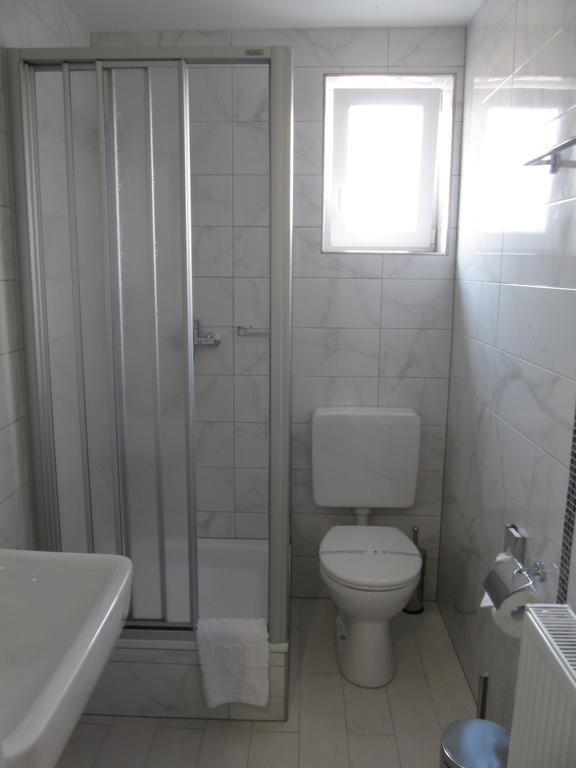 Hotel Am Hauptbahnhof Schwerin (Mecklenburg-Vorpommern) Quarto foto